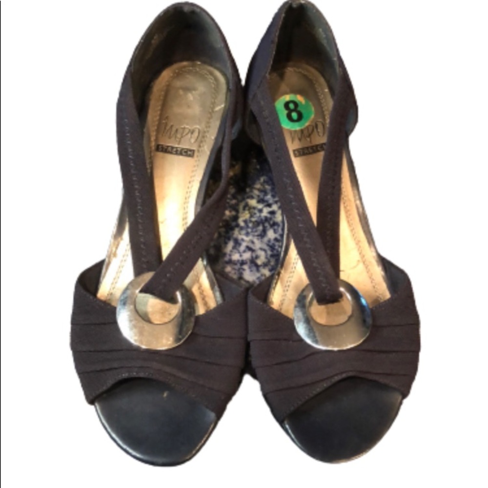 IMPO STRETCH RANDIE shoe•navy blue kitten heel•silver ring detail at toe•size 8M